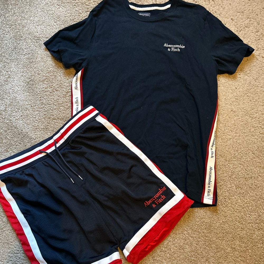 Pre-owned Men’s Abercrombie and Fitch shirt & shorts set outfit.